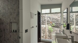 Family Apartment, Patio, Partial Sea View | Bathroom - MAKAI WELLNESS (Tárcoles)