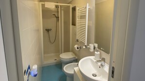 Comfort-Apartment, Meerblick | Badezimmer
