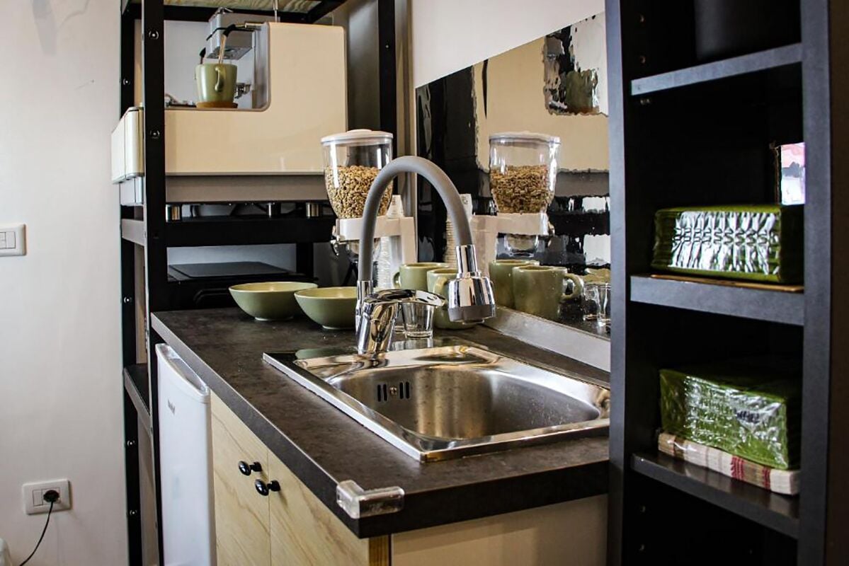 Comfort Room | Private kitchen