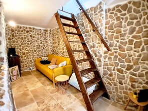 Living area - The Little Girl from Provence (Roumoules)