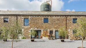Unclassified image, 2 of 32, button - Landscove Barns - Six Bedroom Villa, Sleeps 20 (Landscove)