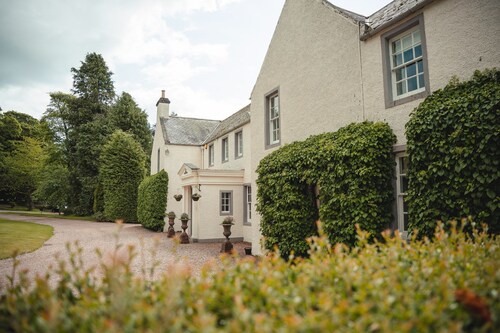 Carnegie House - Eleven Bedroom Villa, Sleeps 20
