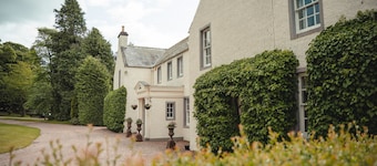 Carnegie House - Eleven Bedroom Villa, Sleeps 20