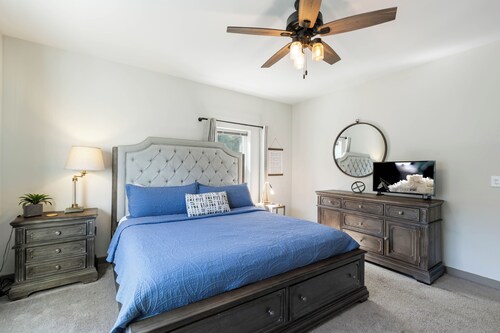 Downtown Chattanooga Condo | Pool + Gym