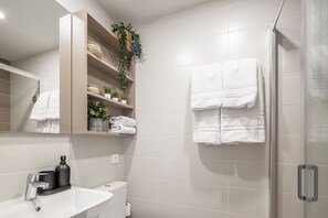 Bathroom - Amro Pamplona (Pamplona)