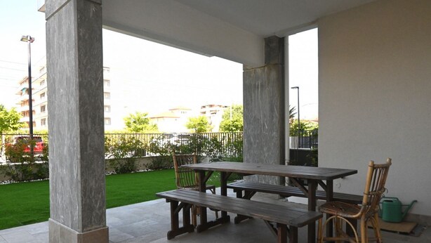 Outdoor dining - SE295 - Senigallia, spacious three-room apartment with parking space and garden. (Senigallia)