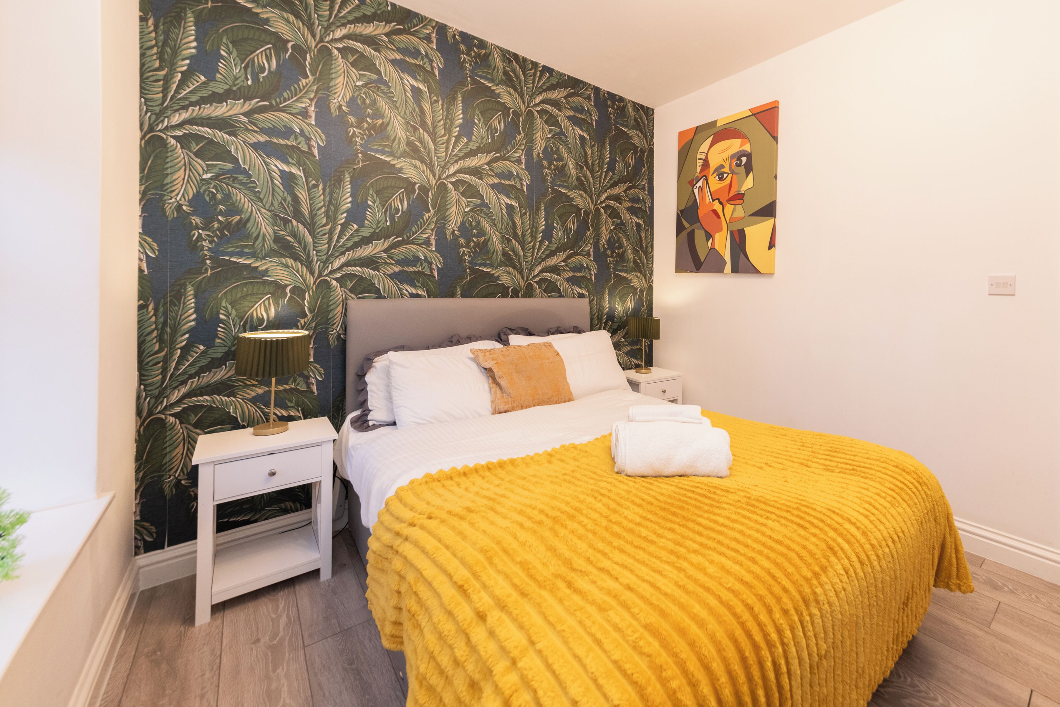 Departamento Deluxe | Escritorio, espacio para trabajar con laptop y wifi gratis 