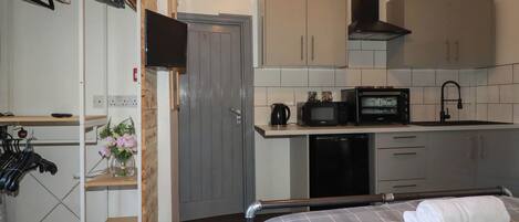 1 bedroom, free WiFi, individually decorated, individually furnished