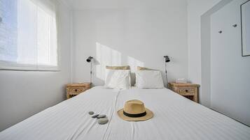 5 quartos, ferros/tábuas de passar roupa, Wi-Fi, roupa de cama