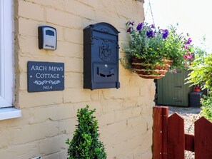 Exterior detail - Arch Mews Cottage (Barnard Castle)