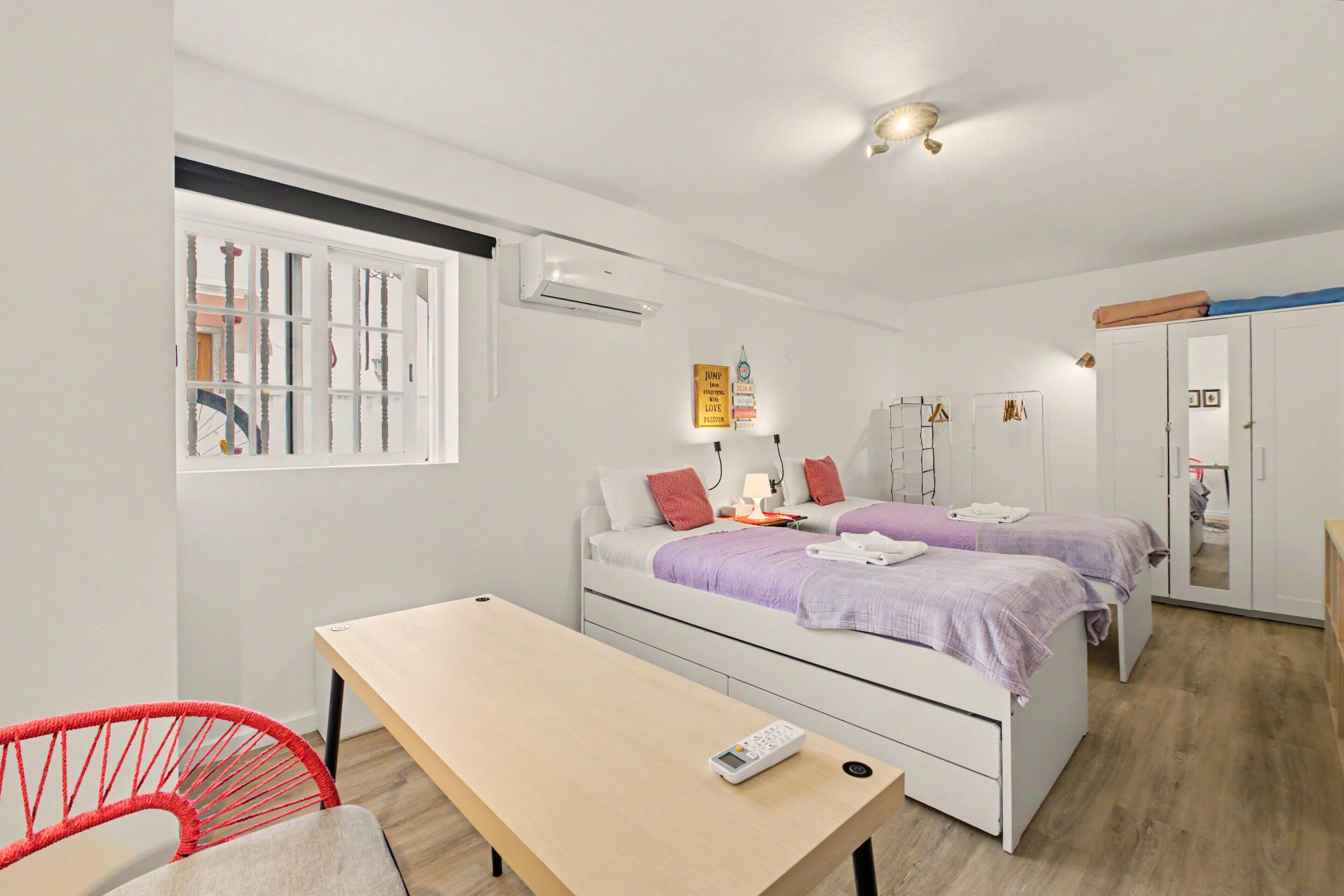2 bedrooms, iron/ironing board, WiFi, bed sheets