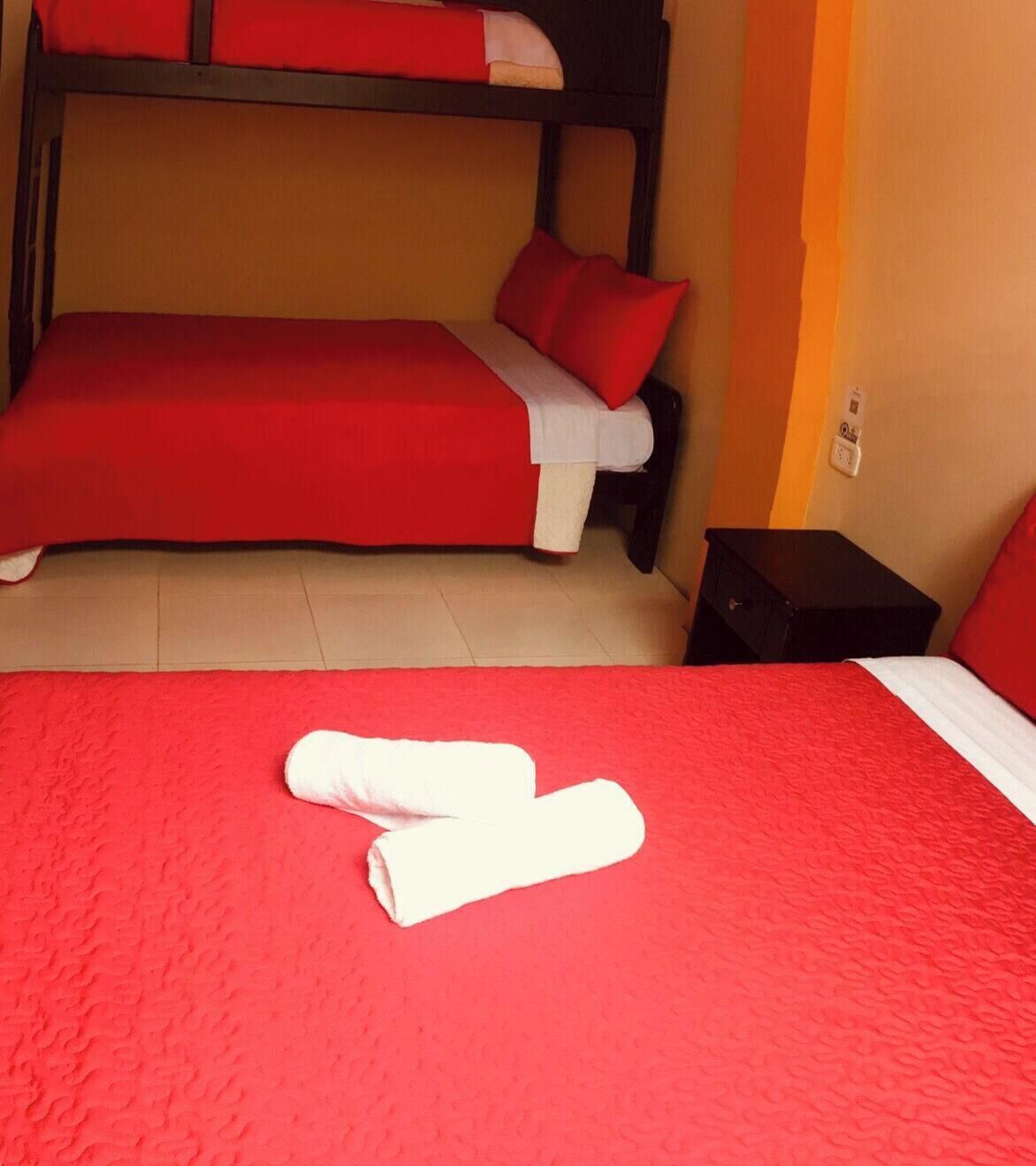 Chambre quadruple de base | Accès au Wi-Fi (inclus)