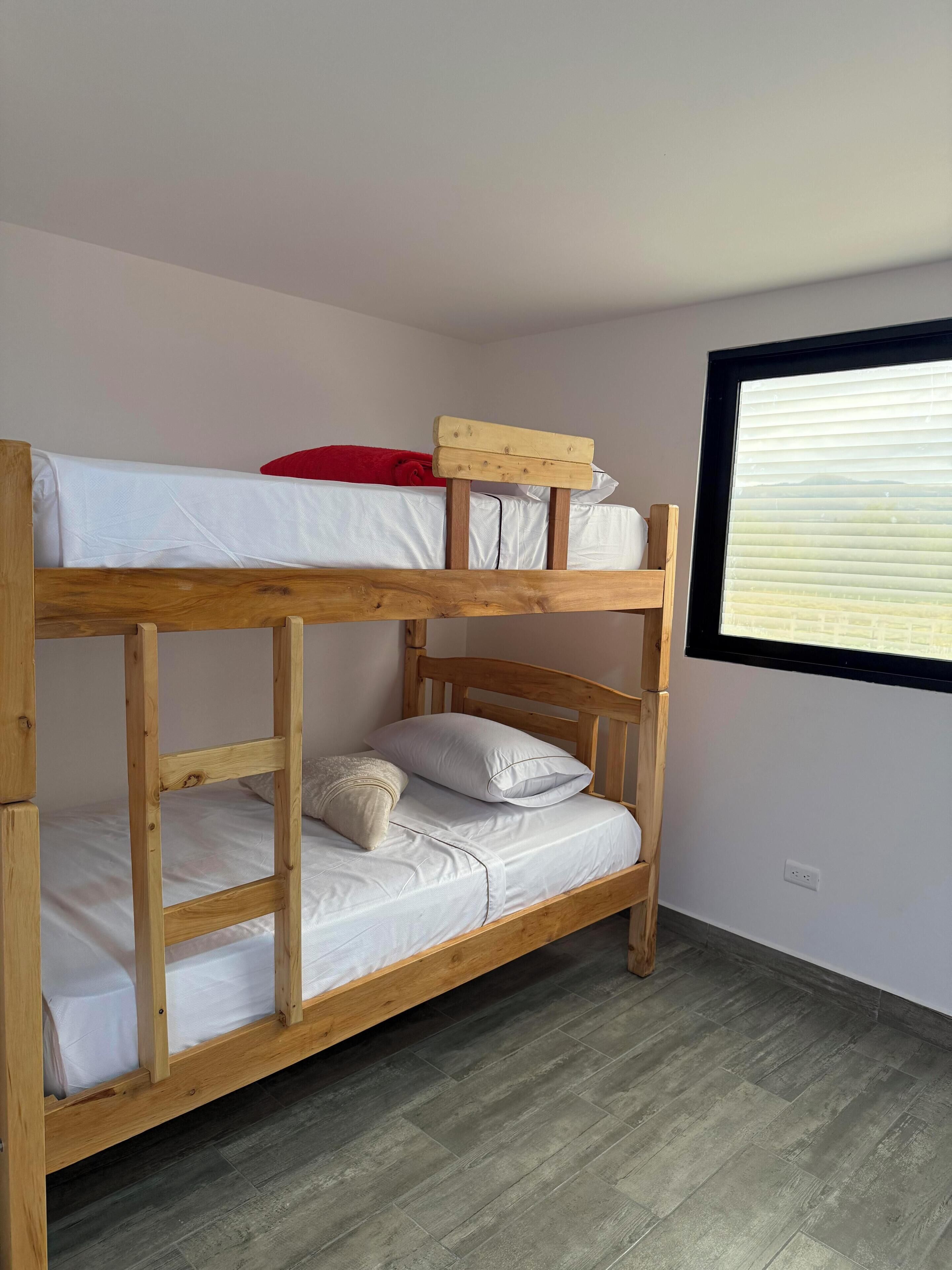 3 dormitorios, wifi gratis, ropa de cama
