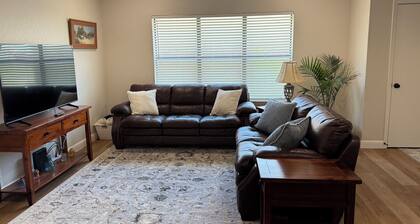 Newly Updated 2BR/2BA • King Suite • Near ACU
