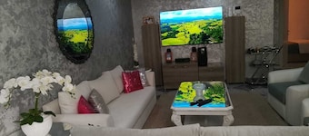 Modern Private Suite with Pool, Kitchen & Ensuite