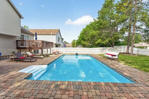 Pool - Elegant 3BR 5-Bed Spacious Home: Pool & Patio (Galloway)