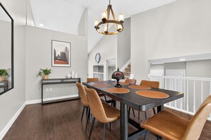 Dining - Elegant 3BR 5-Bed Spacious Home: Pool & Patio (Galloway)