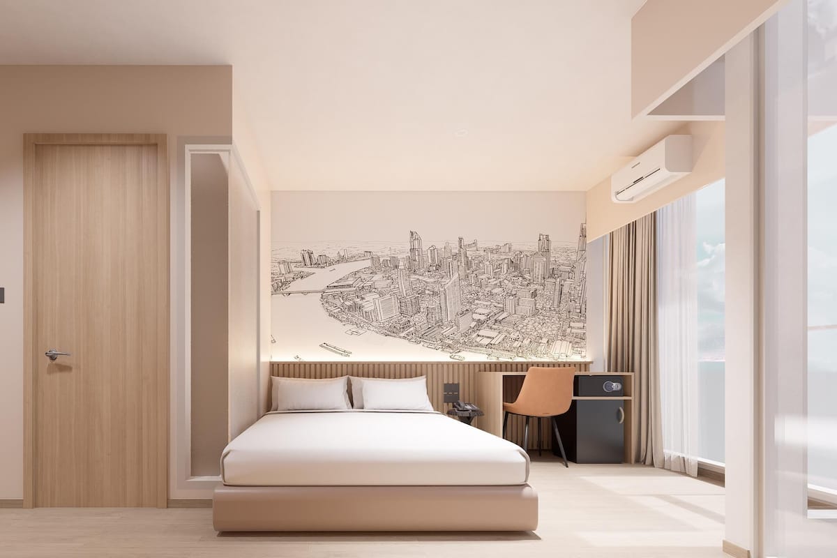 Superior Room, 1 Queen Bed, Non Smoking | In-room safe, desk, blackout curtains, free WiFi
