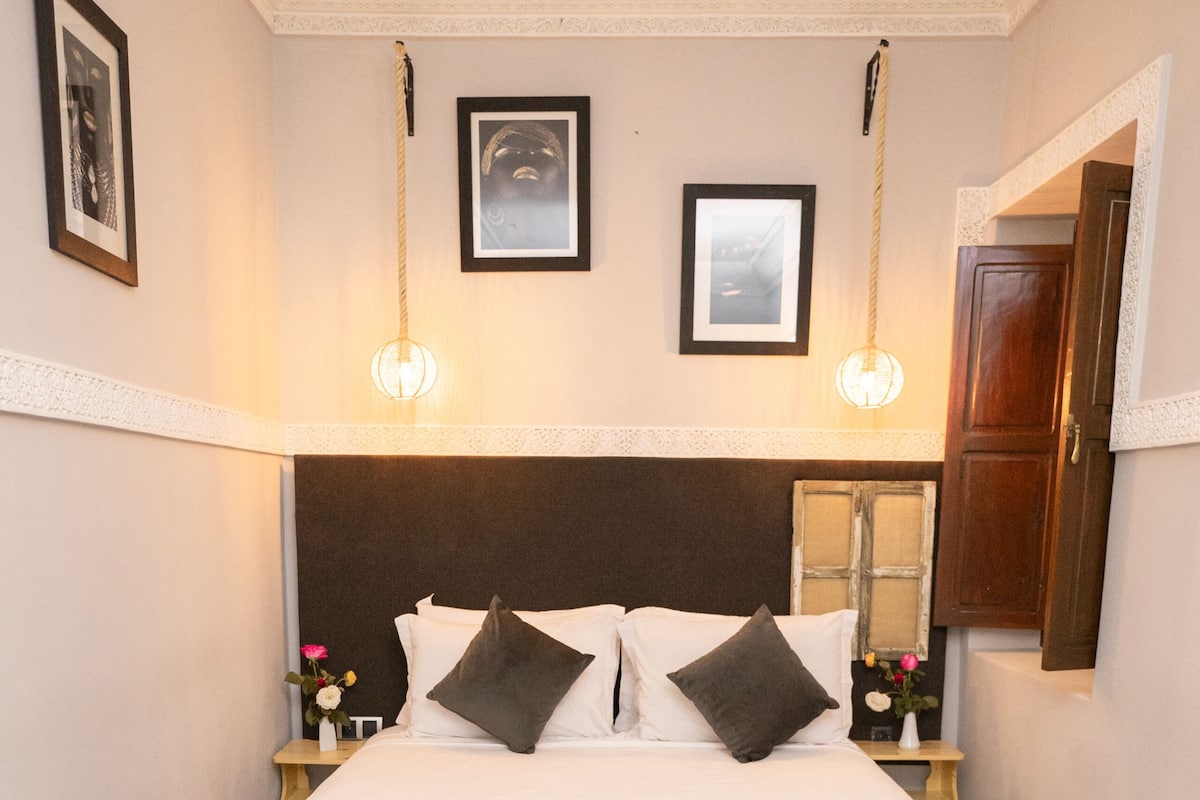Deluxe Double Room, Balcony, Courtyard View | In-room safe, iron/ironing board, WiFi (free)