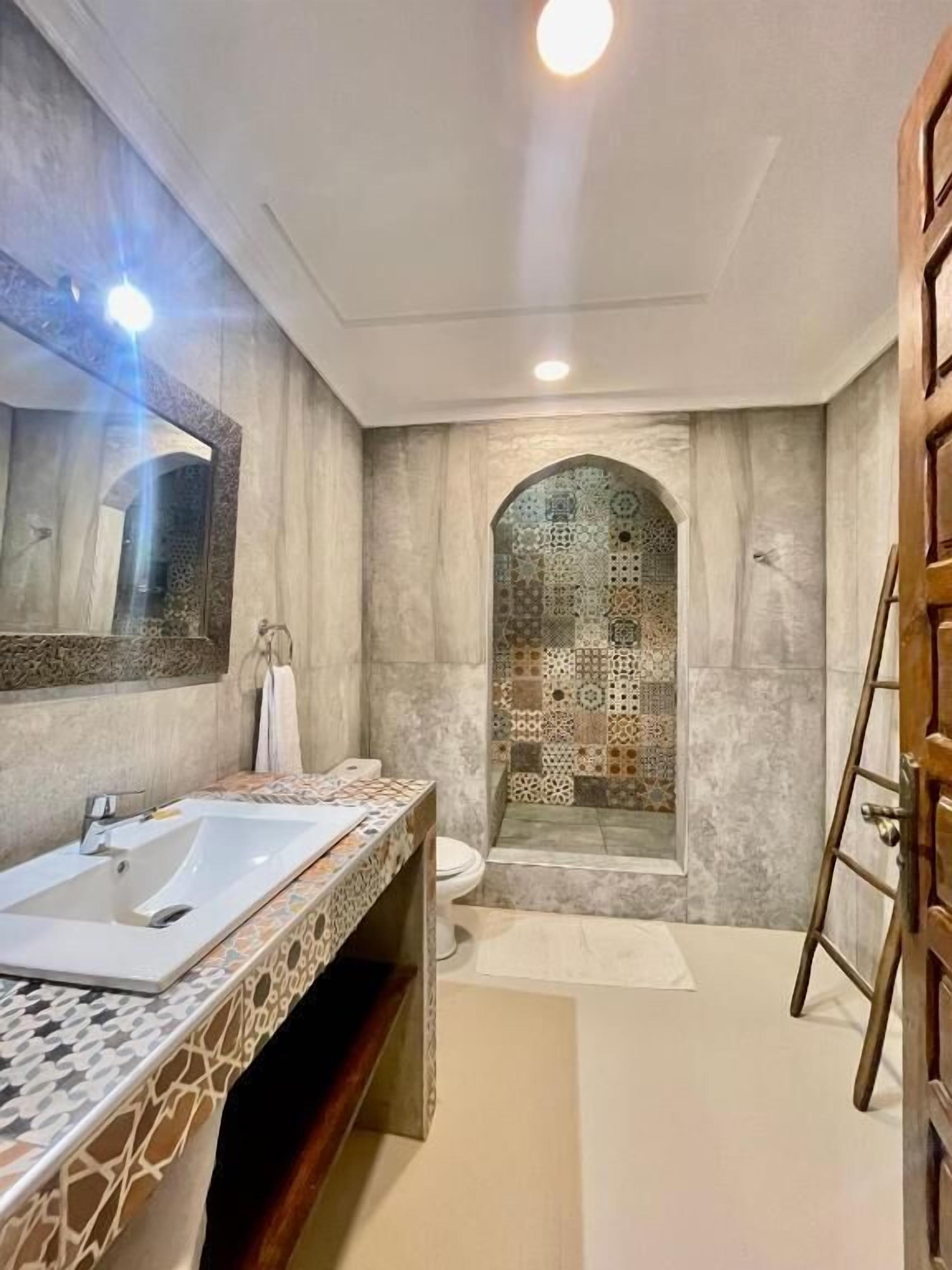 Double Room, Patio, Courtyard View | Bathroom
