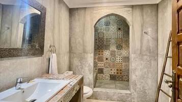 Double Room, Patio, Courtyard View | Bathroom