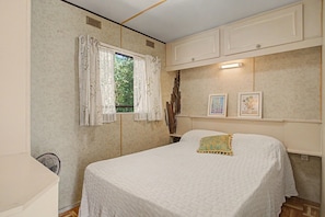2 bedrooms