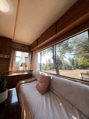 Interior - Holiday Home 'Casa Mar Quiet Retreat' with Mountain View, Private Terrace and Private Garden (Arbúcies)