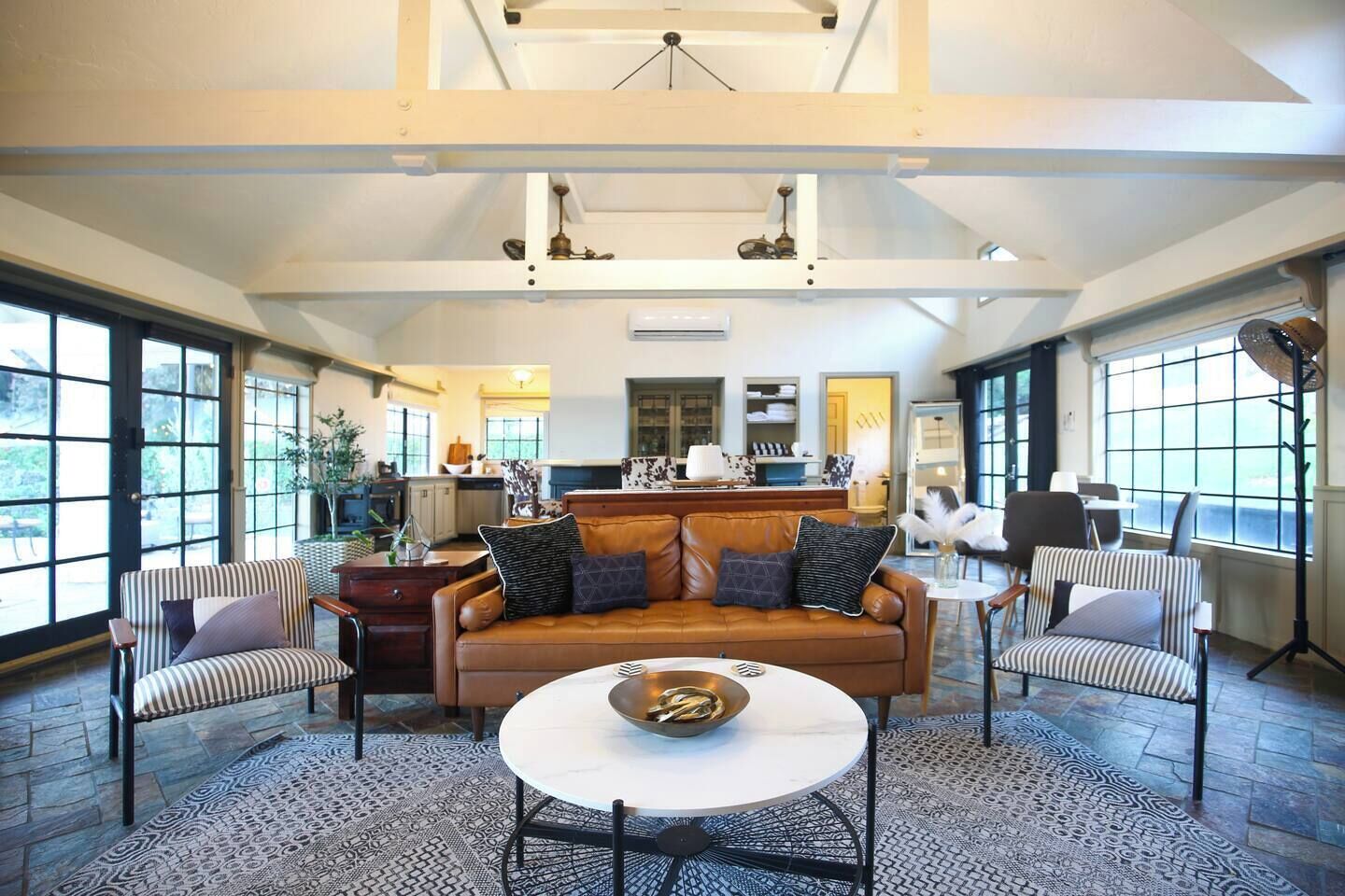 Ranch Estate/ Pool / Hot Tub / Family Reunions - Holiday Home - Thousand Oaks, CA