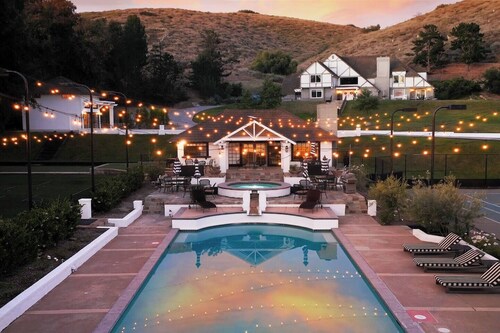 Ranch Estate/ Pool / Hot Tub / Family Reunions - Holiday Home