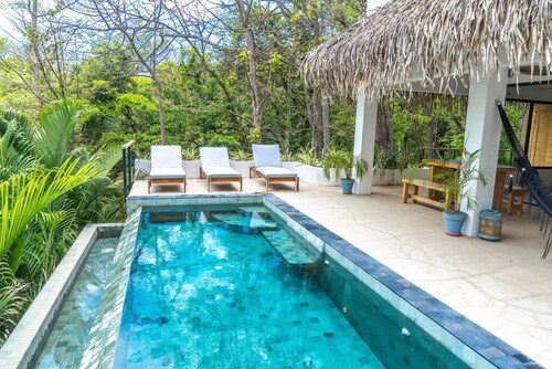 3BR - Walk to Beach - Pool - Prime Pelada Location