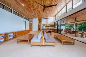 Ảnh chưa phân loại, 5 trong số 51 ảnh, nút