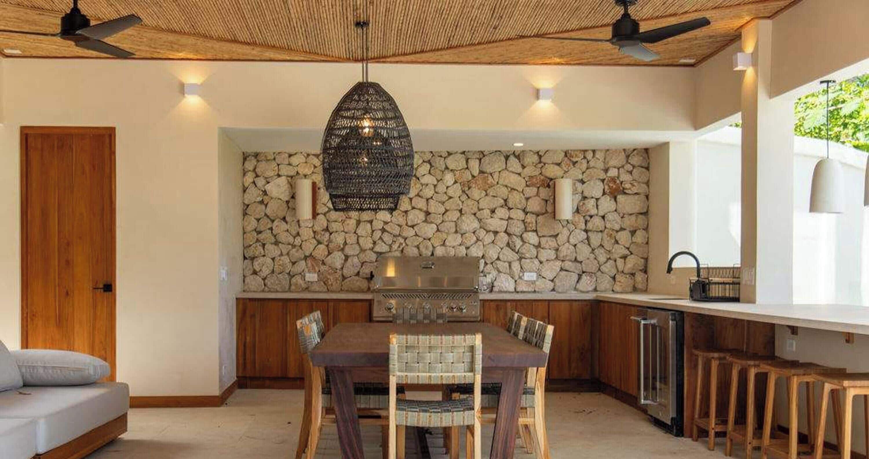 House | 5 bedrooms, high-speed internet