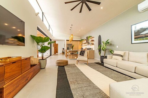 Casa Ocaso - 4BR - Private Pool - Walk to Beach