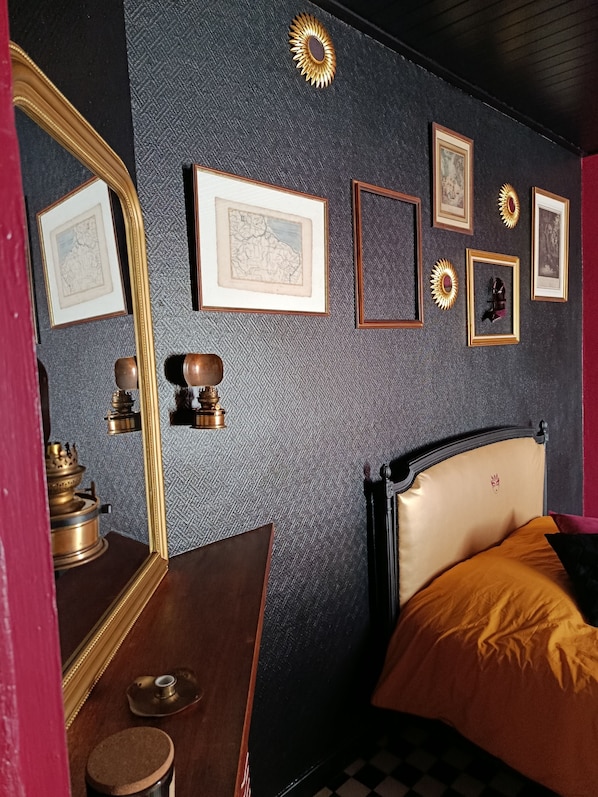 1 chambre, accès au Wi-Fi (inclus), literie fournie