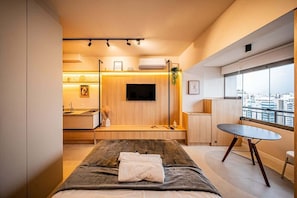 Estudi en suite Deluxe, vistes a la ciutat | Wifi gratuïta 
