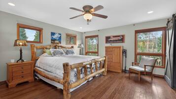 Desk, iron/ironing board, travel crib, WiFi