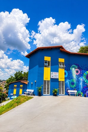 Exterior - Clube Universo (Itai)