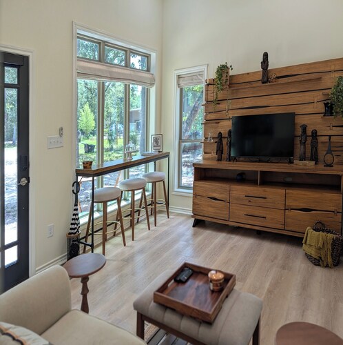 Little Woodview Hideaway -Private Fire Pit and Nature Trail