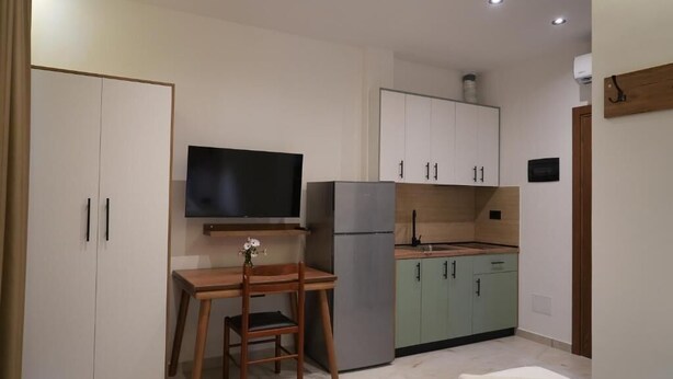 Unclassified image, 1 of 21, button - Summer Tale Rooms (Shenkoll)