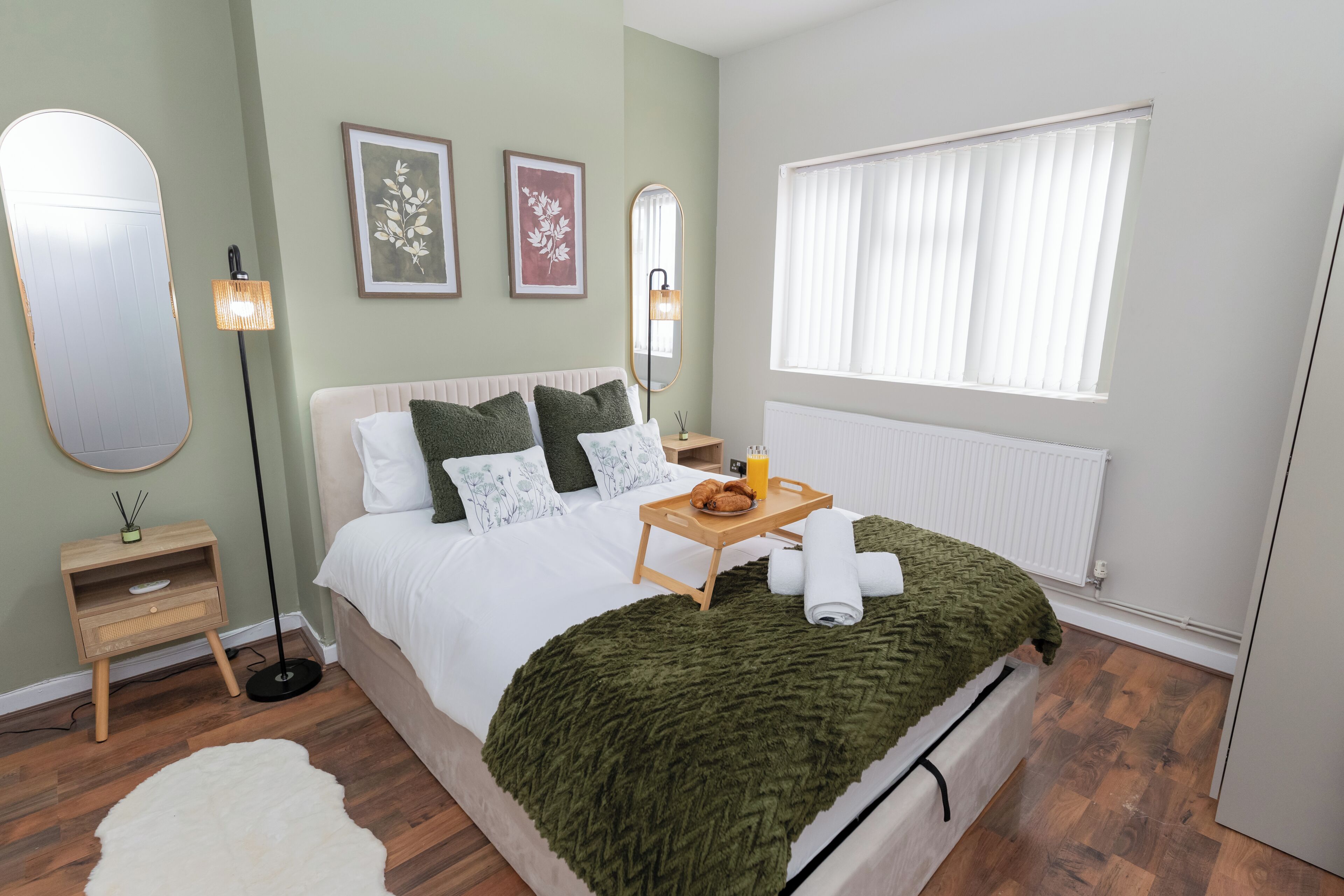 Iron/ironing board, WiFi (free), bed sheets