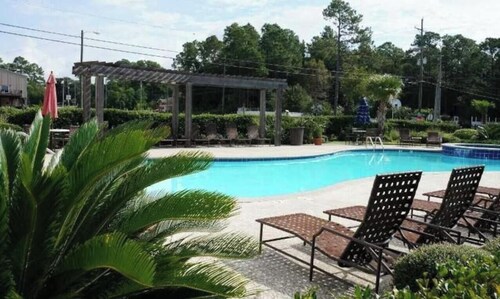 Slip Away at Harbor Landing