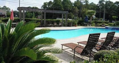 Slip Away at Harbor Landing