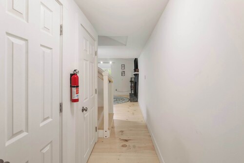 Scenic 2BR Loft | Mountain Views & Downtown Stowe
