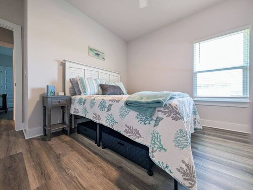 NEW! 5BR WindMark | Golf Cart | Pet Friendly