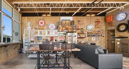 Krusty`s Motor Suite | Historic Gas Station Converted Retro Neon Garage!