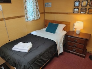 1 bedroom, WiFi, bed sheets