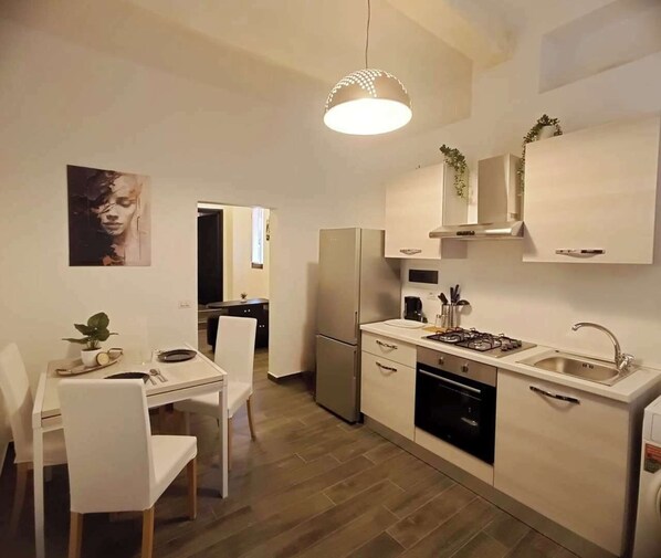 Private kitchen - Vrbo Property (Lastra a Signa)