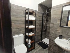 Bathroom - Vrbo Property (Lastra a Signa)