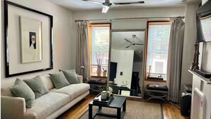 Unclassified image, 2 of 6, button - Charming Shared Unit with Host. Beautiful Park Slope on 5th Ave (Brooklyn)