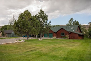 Unclassified image, 4 of 44, button - Riverfront Montana Cabin-- Fish, Hunt, Explore (Absarokee)